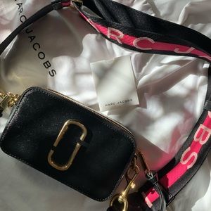 Marc Jacobs Logo Strap Snapshot Bag in *PERFECT CONDITION*
